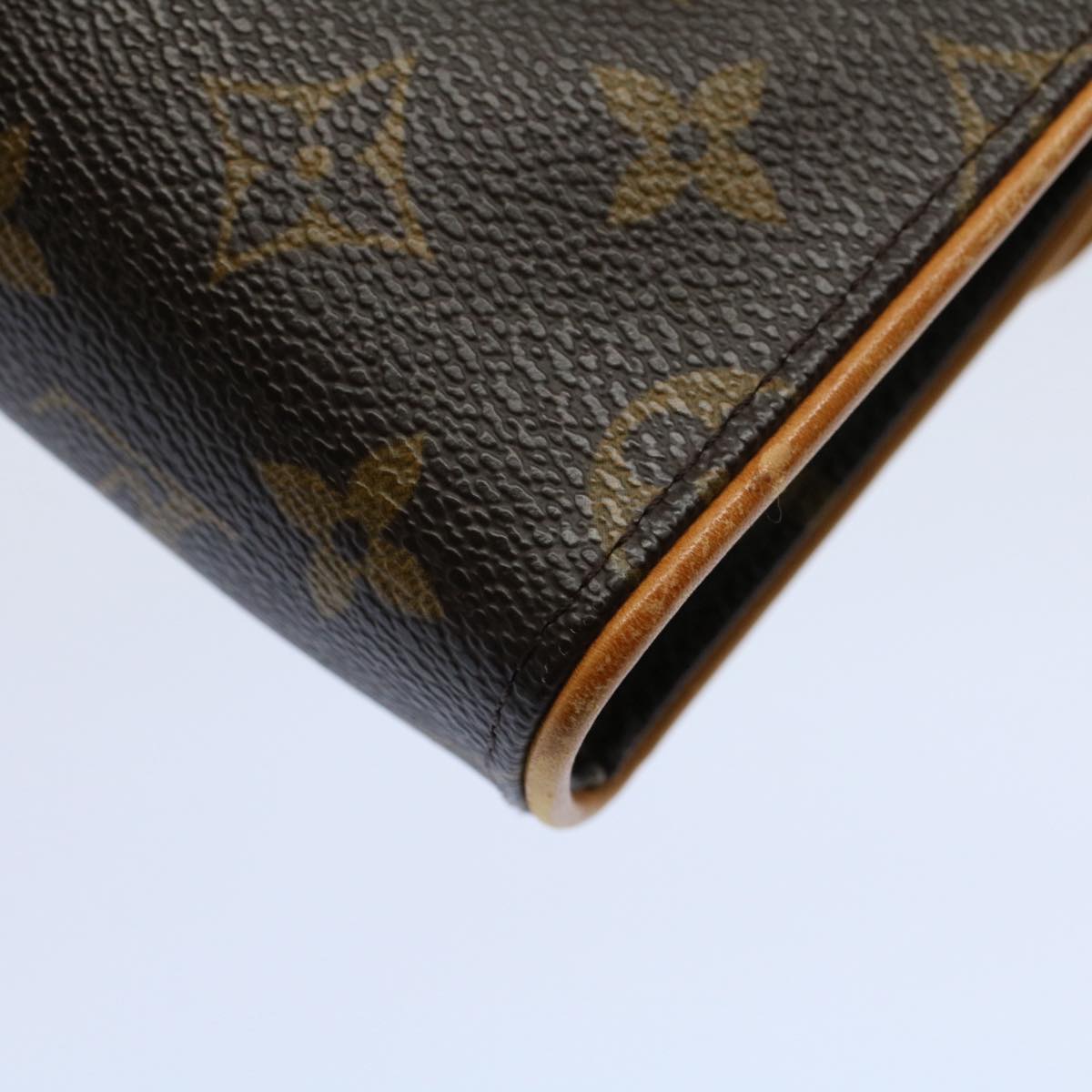 LOUIS VUITTON Monogram Pochette Florentine Waist bag M51855 LV Auth ar10349B