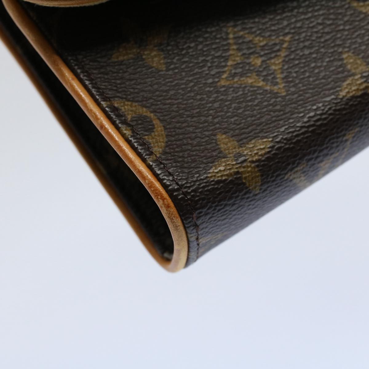 LOUIS VUITTON Monogram Pochette Florentine Waist bag M51855 LV Auth ar10349B
