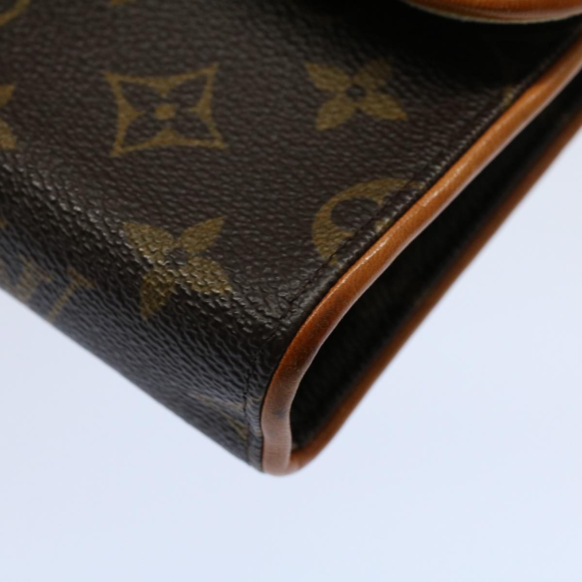 LOUIS VUITTON Monogram Pochette Florentine Waist bag M51855 LV Auth ar10356B