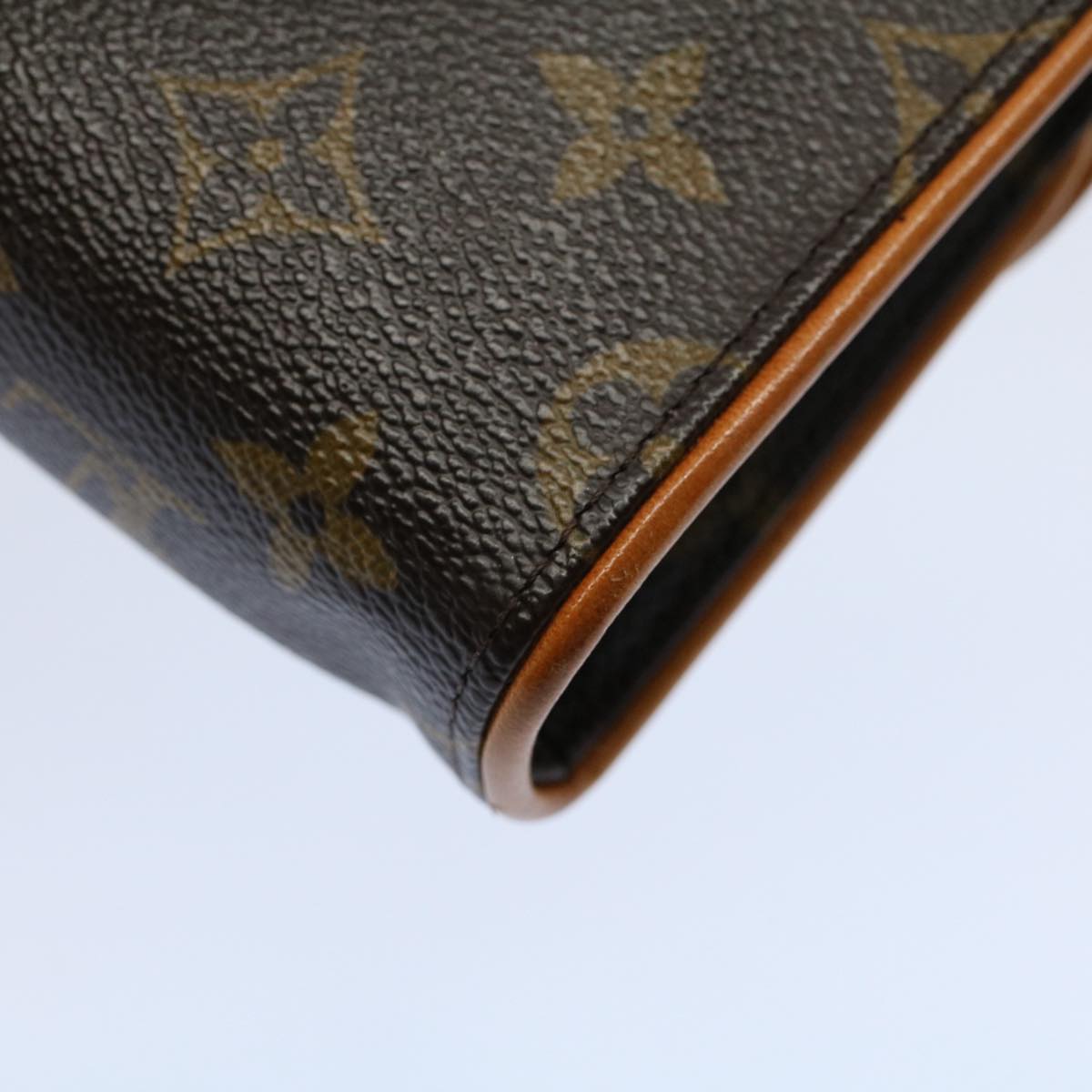 LOUIS VUITTON Monogram Pochette Florentine Waist bag M51855 LV Auth ar10381B