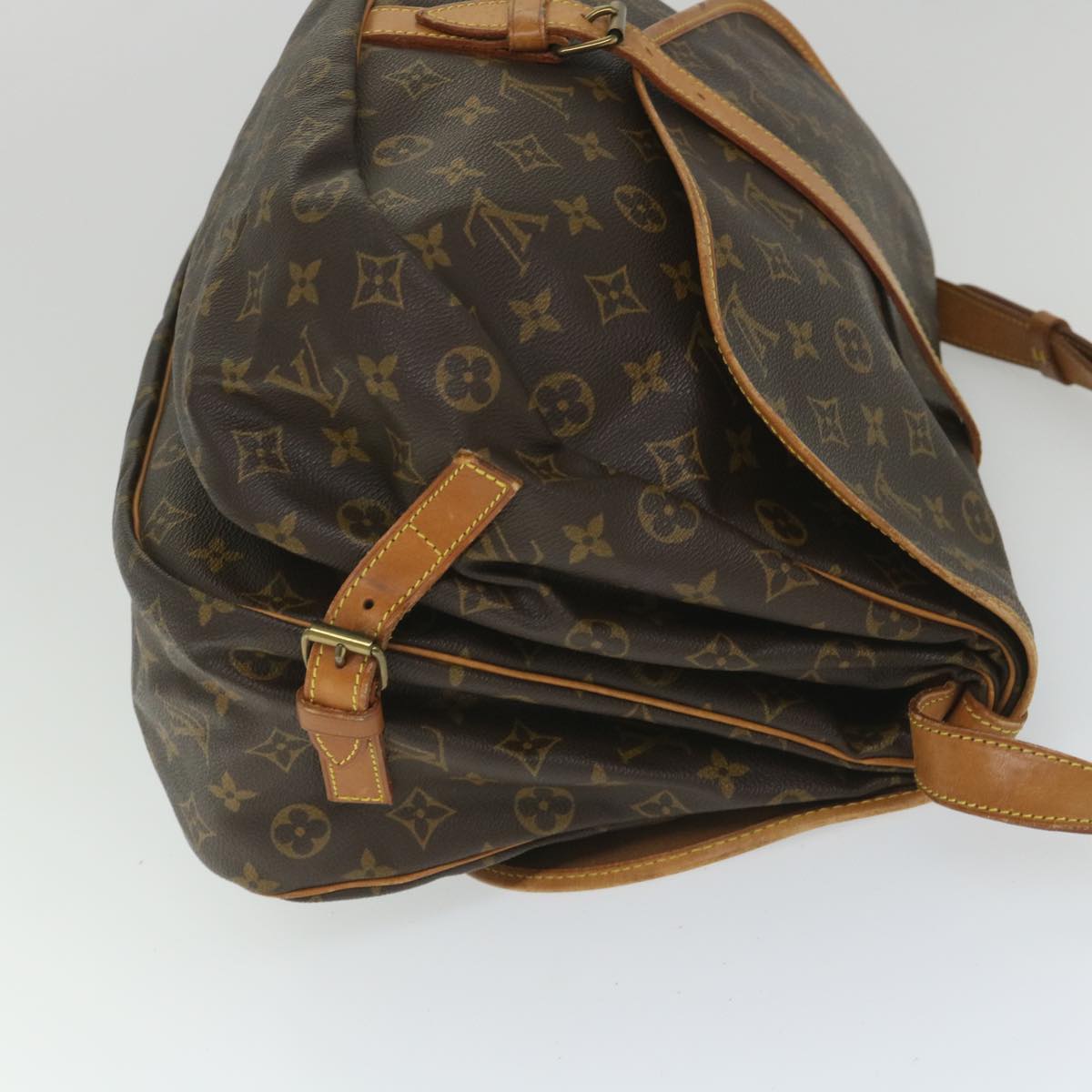 LOUIS VUITTON Monogram Saumur 35 Shoulder Bag M42254 LV Auth ar10543B