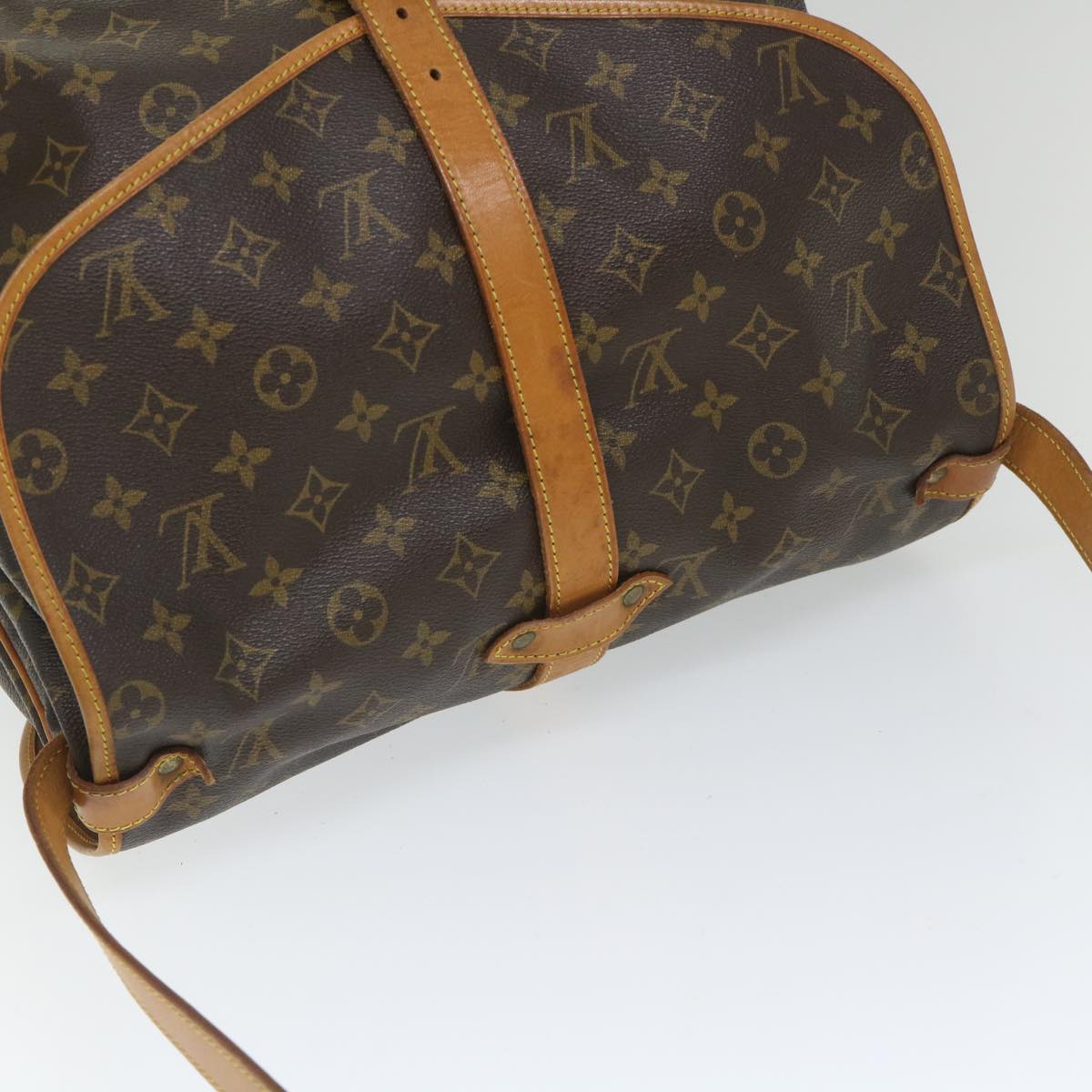 LOUIS VUITTON Monogram Saumur 35 Shoulder Bag M42254 LV Auth ar10571B