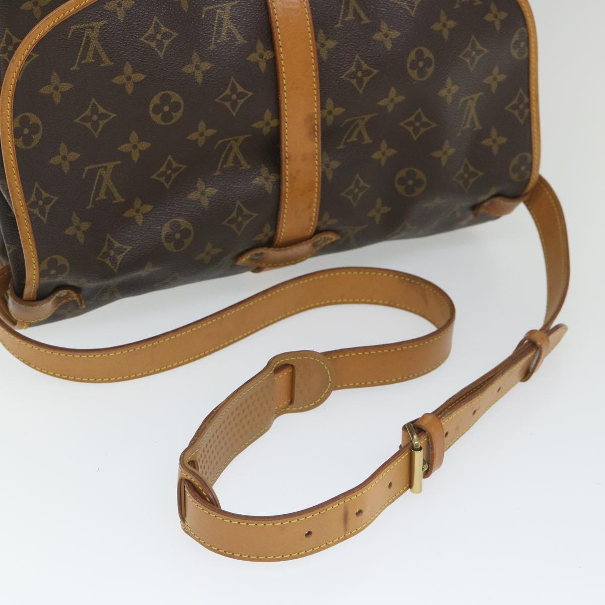 LOUIS VUITTON Monogram Saumur 35 Shoulder Bag M42254 LV Auth ar10571B