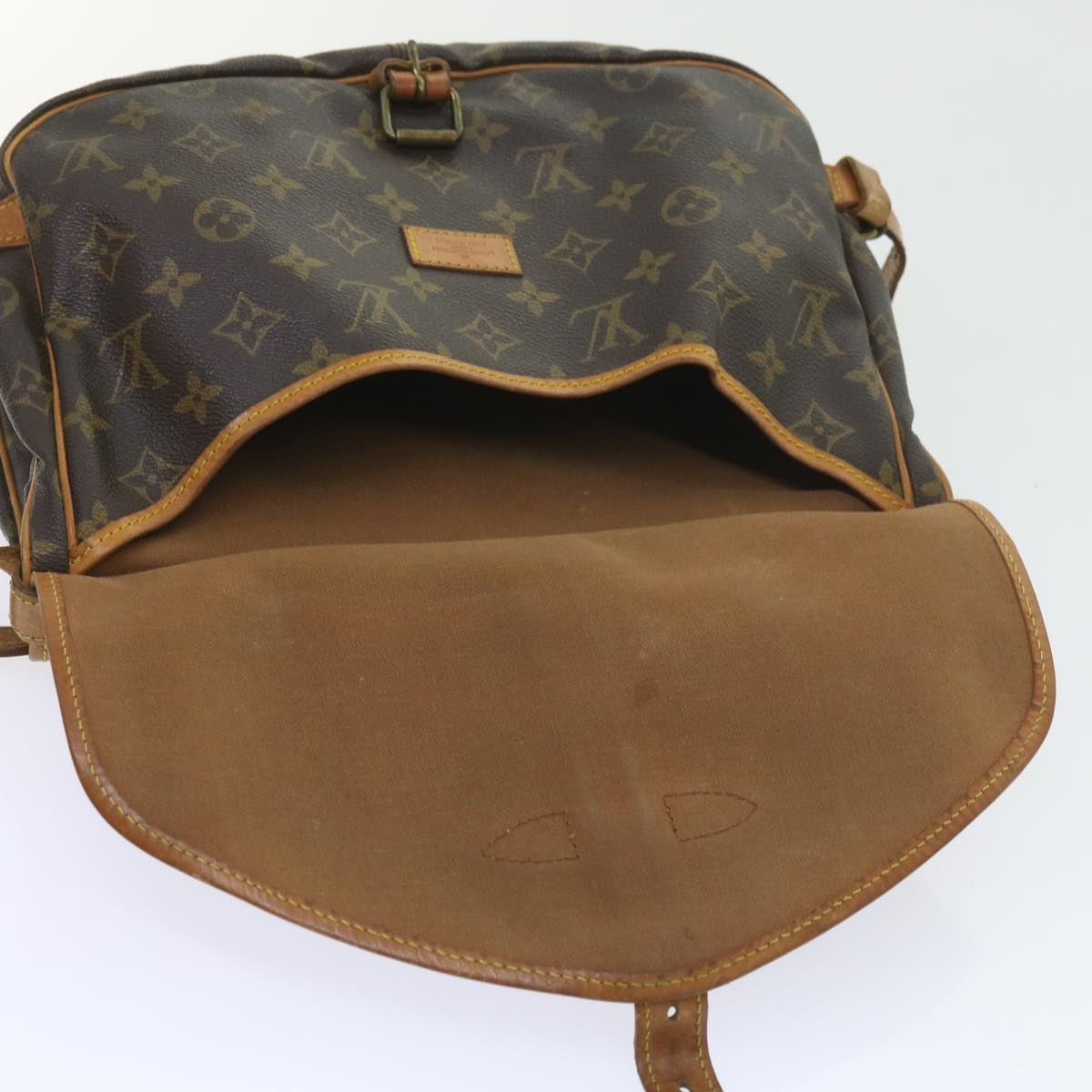 LOUIS VUITTON Monogram Saumur 30 Shoulder Bag M42256 LV Auth ar10614B