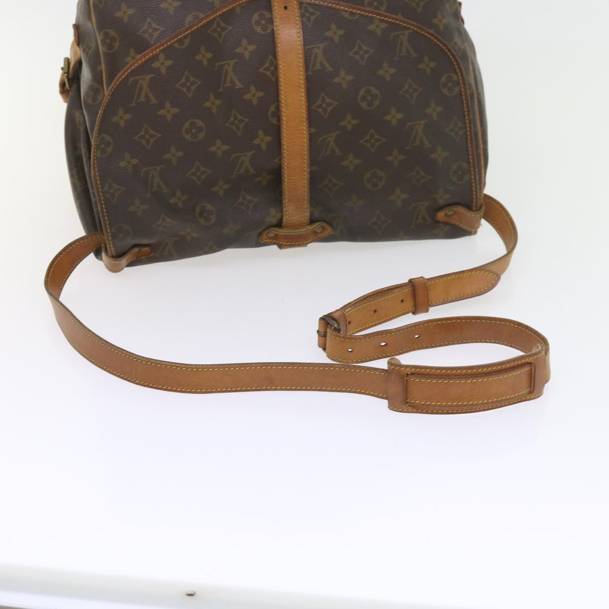 LOUIS VUITTON Monogram Saumur 35 Shoulder Bag M42254 LV Auth ar10836B