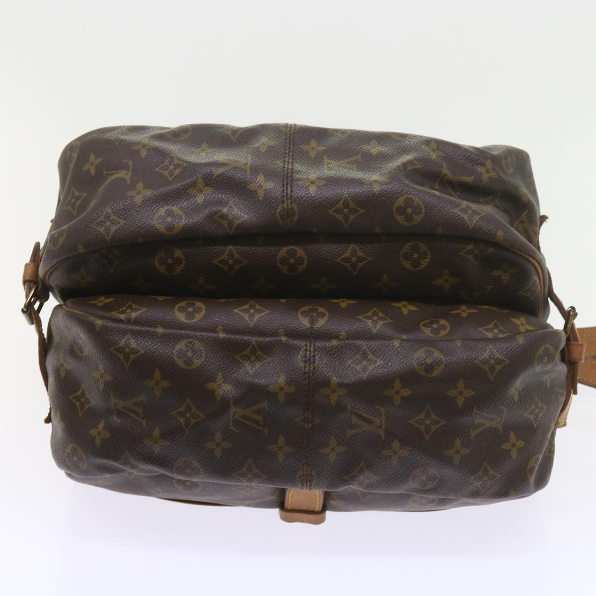 LOUIS VUITTON Monogram Saumur 35 Shoulder Bag M42254 LV Auth ar10889