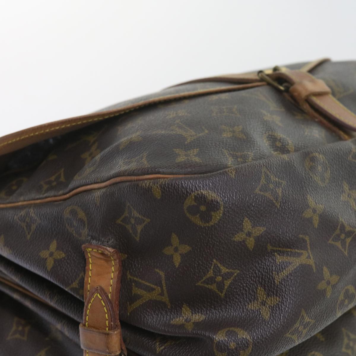 LOUIS VUITTON Monogram Saumur 35 Shoulder Bag M42254 LV Auth ar10889