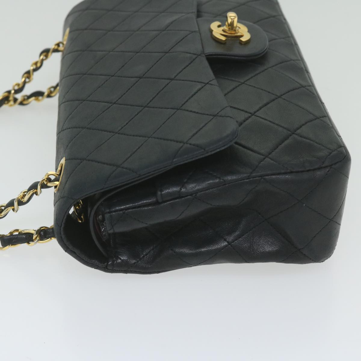 CHANEL Matelasse Turn Lock Chain Shoulder Bag Lamb Skin Black CC Auth ar10894A