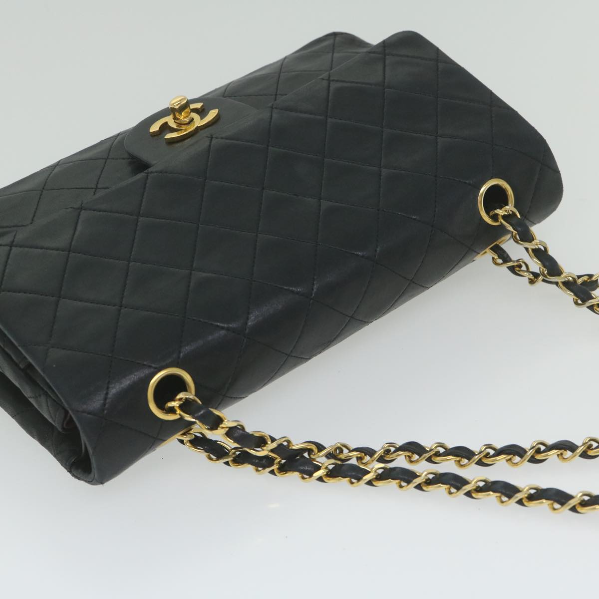 CHANEL Matelasse Turn Lock Chain Shoulder Bag Lamb Skin Black CC Auth ar10894A