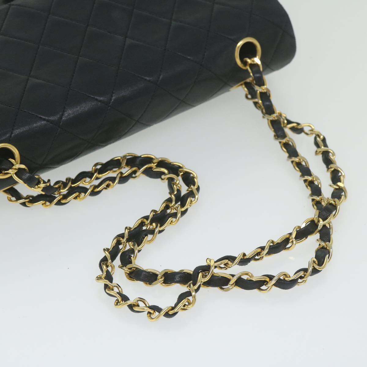 CHANEL Matelasse Turn Lock Chain Shoulder Bag Lamb Skin Black CC Auth ar10894A