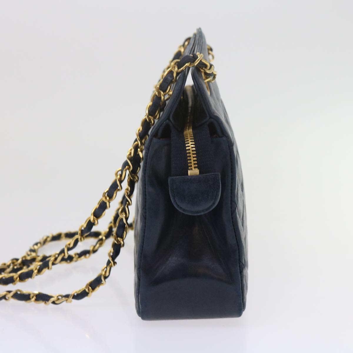 CHANEL Matelasse Chain Shoulder Bag Lamb Skin Navy CC Auth ar11052