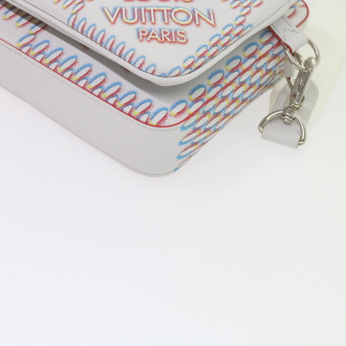 LOUIS VUITTON Damier Giant Spray Trio Messenger Bag White M20665 Auth ar11066A