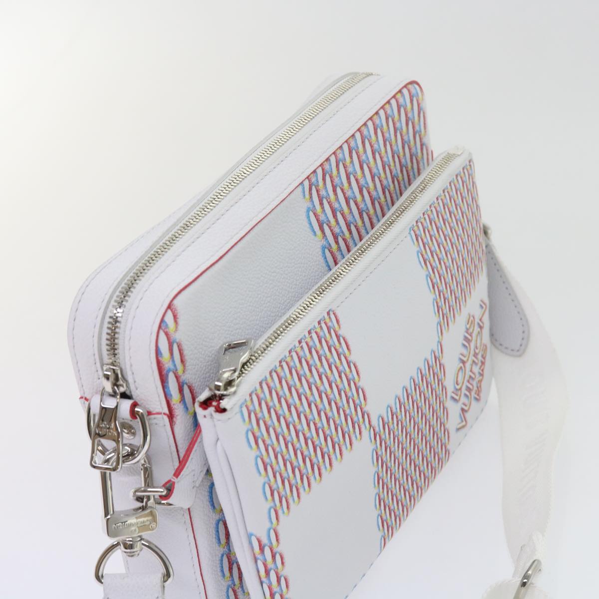 LOUIS VUITTON Damier Giant Spray Trio Messenger Bag White M20665 Auth ar11066A