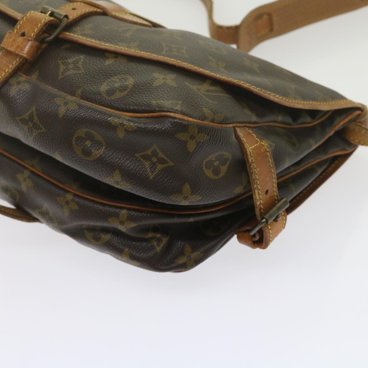 LOUIS VUITTON Monogram Saumur 30 Shoulder Bag M42256 LV Auth ar11089