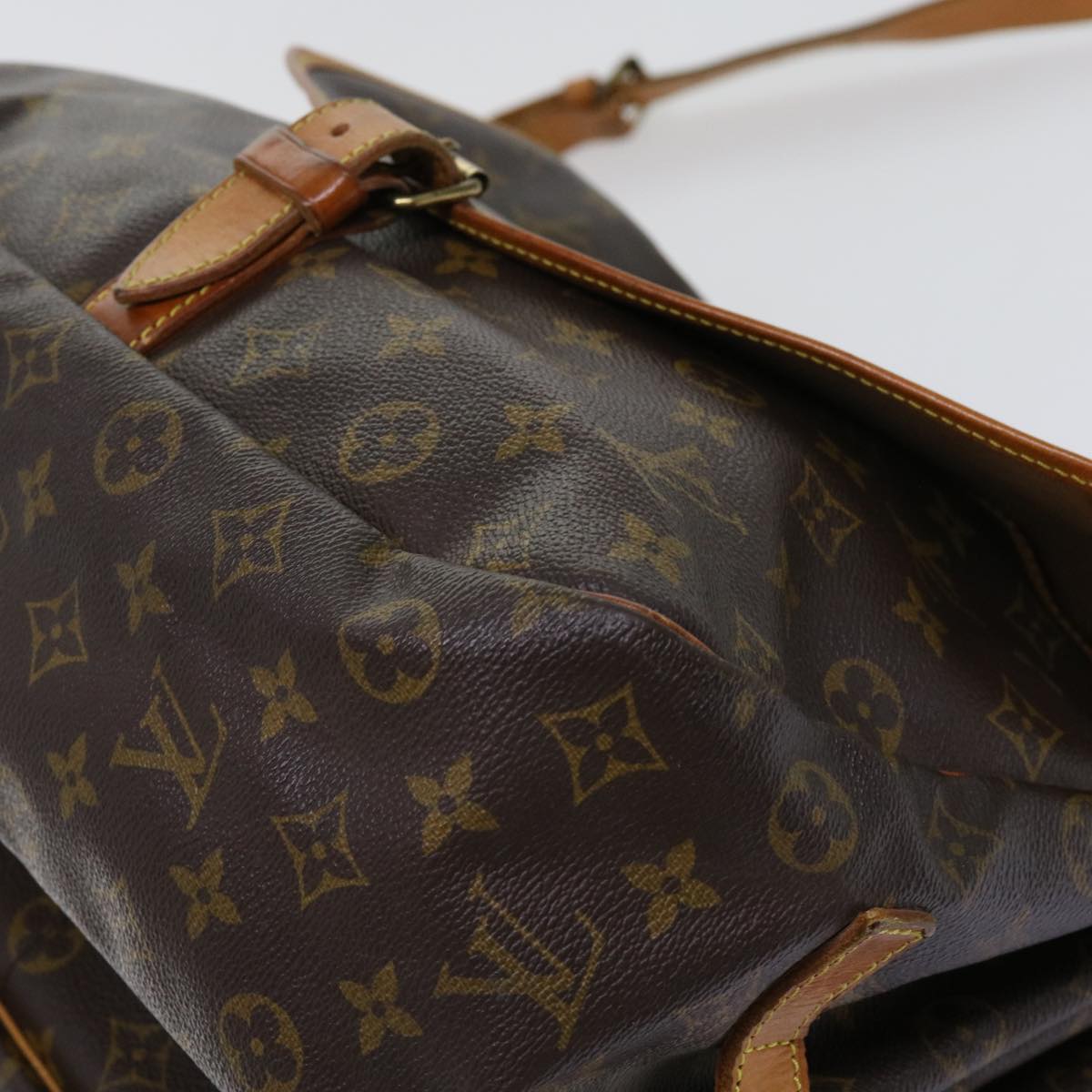 LOUIS VUITTON Monogram Saumur 35 Shoulder Bag M42254 LV Auth ar11178B