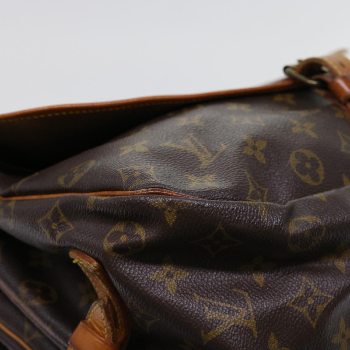 LOUIS VUITTON Monogram Saumur 35 Shoulder Bag M42254 LV Auth ar11178B