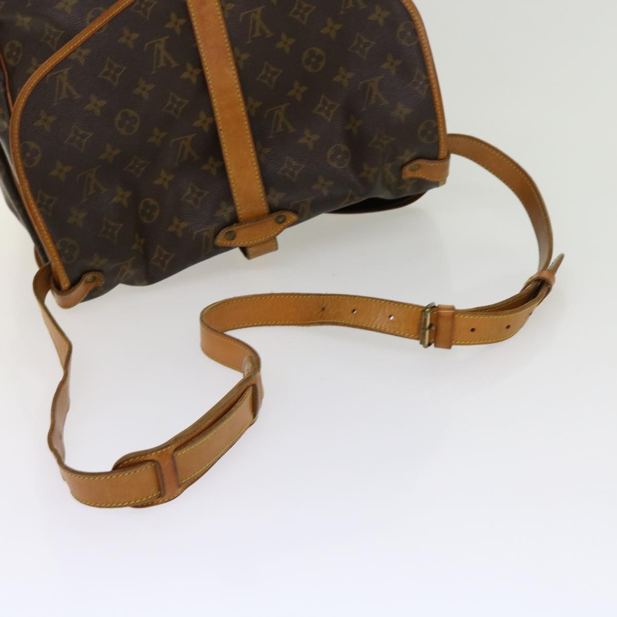 LOUIS VUITTON Monogram Saumur 35 Shoulder Bag M42254 LV Auth ar11178B