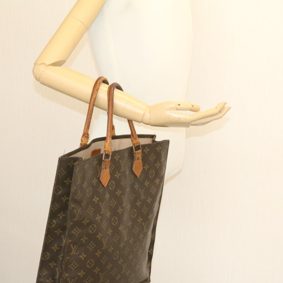 LOUIS VUITTON Monogram Sac Plat Hand Bag M51140 LV Auth ar4575