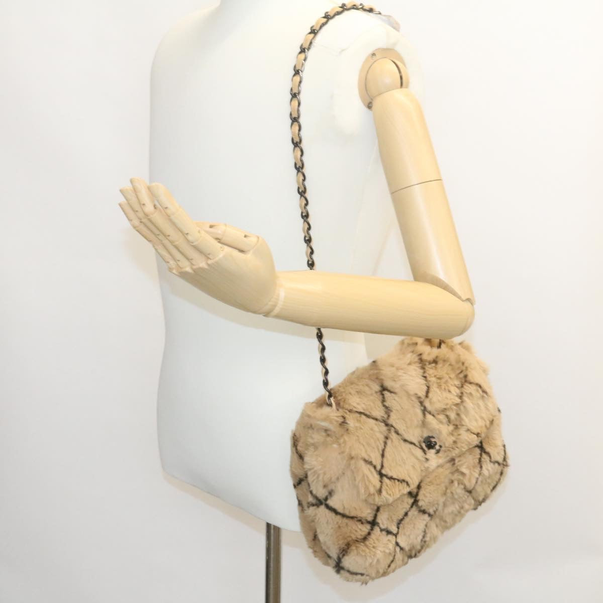 CHANEL Chain Turn Lock Matelasse Shoulder Bag fur Brown CC Auth ar6053A