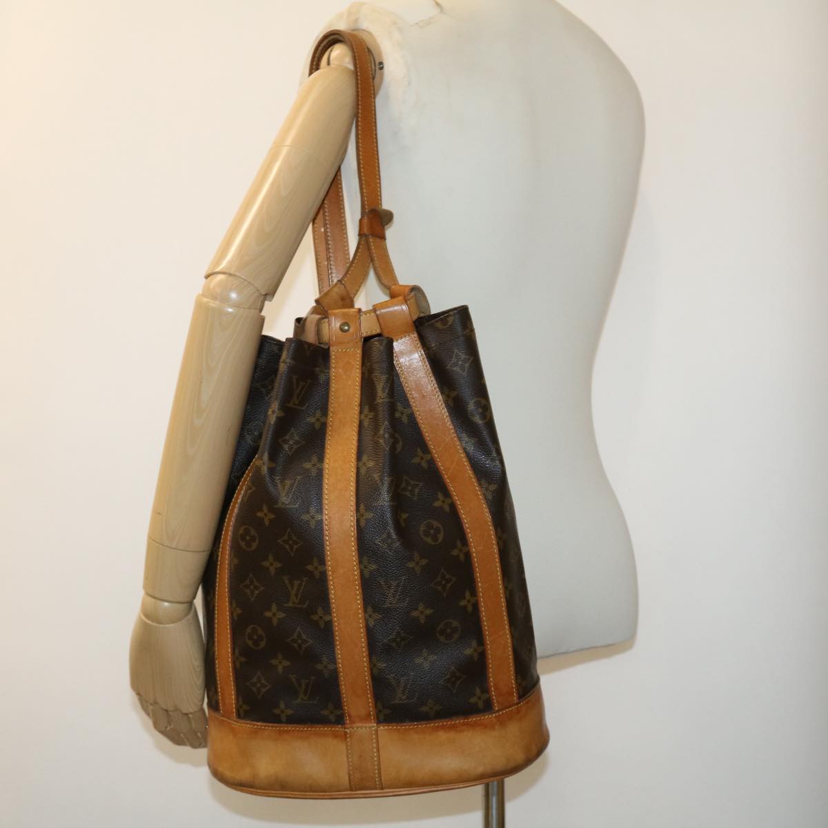 LOUIS VUITTON Monogram Randonnee PM Shoulder Bag M42243 LV Auth ar7249