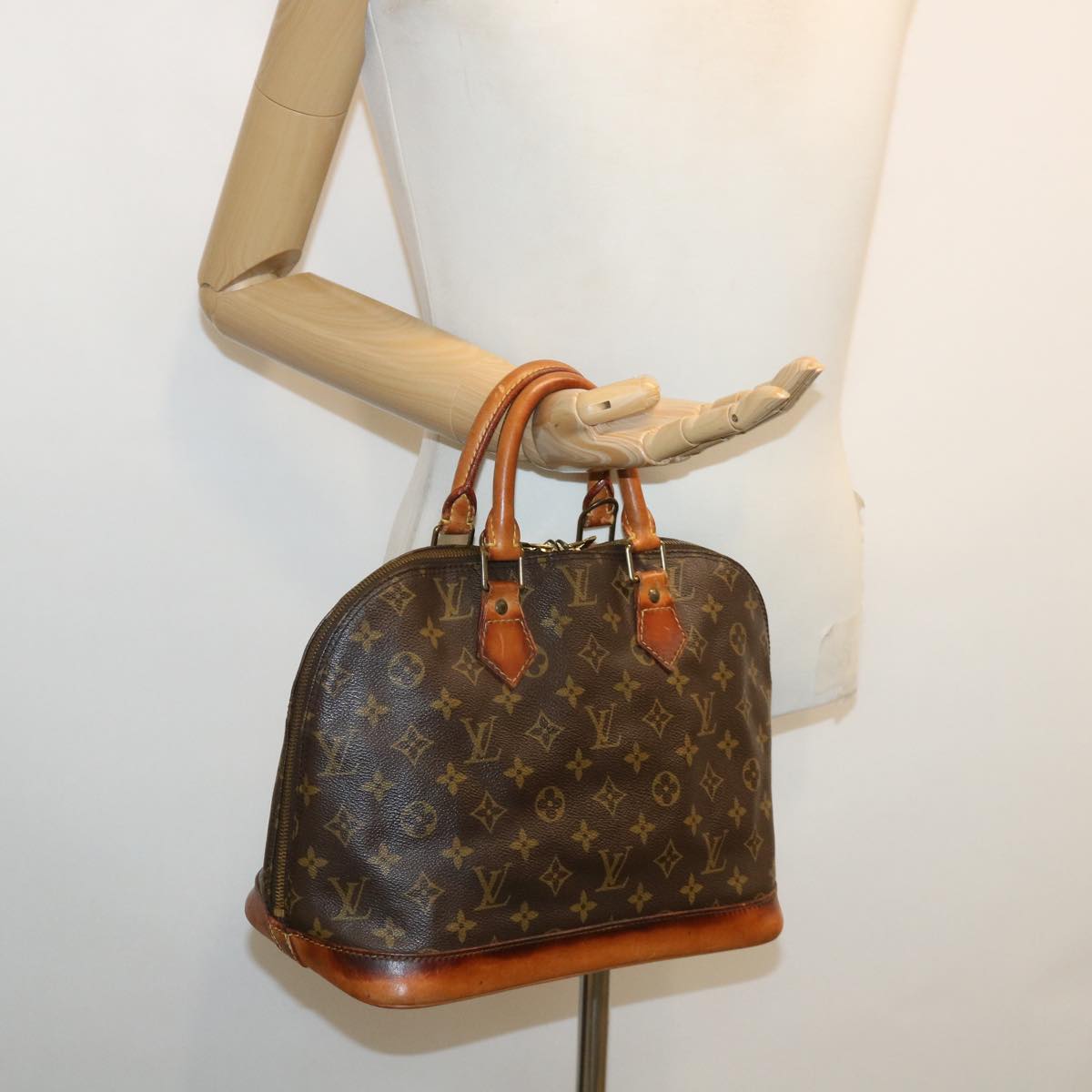 LOUIS VUITTON Monogram Alma Hand Bag M51130 LV Auth ar7648