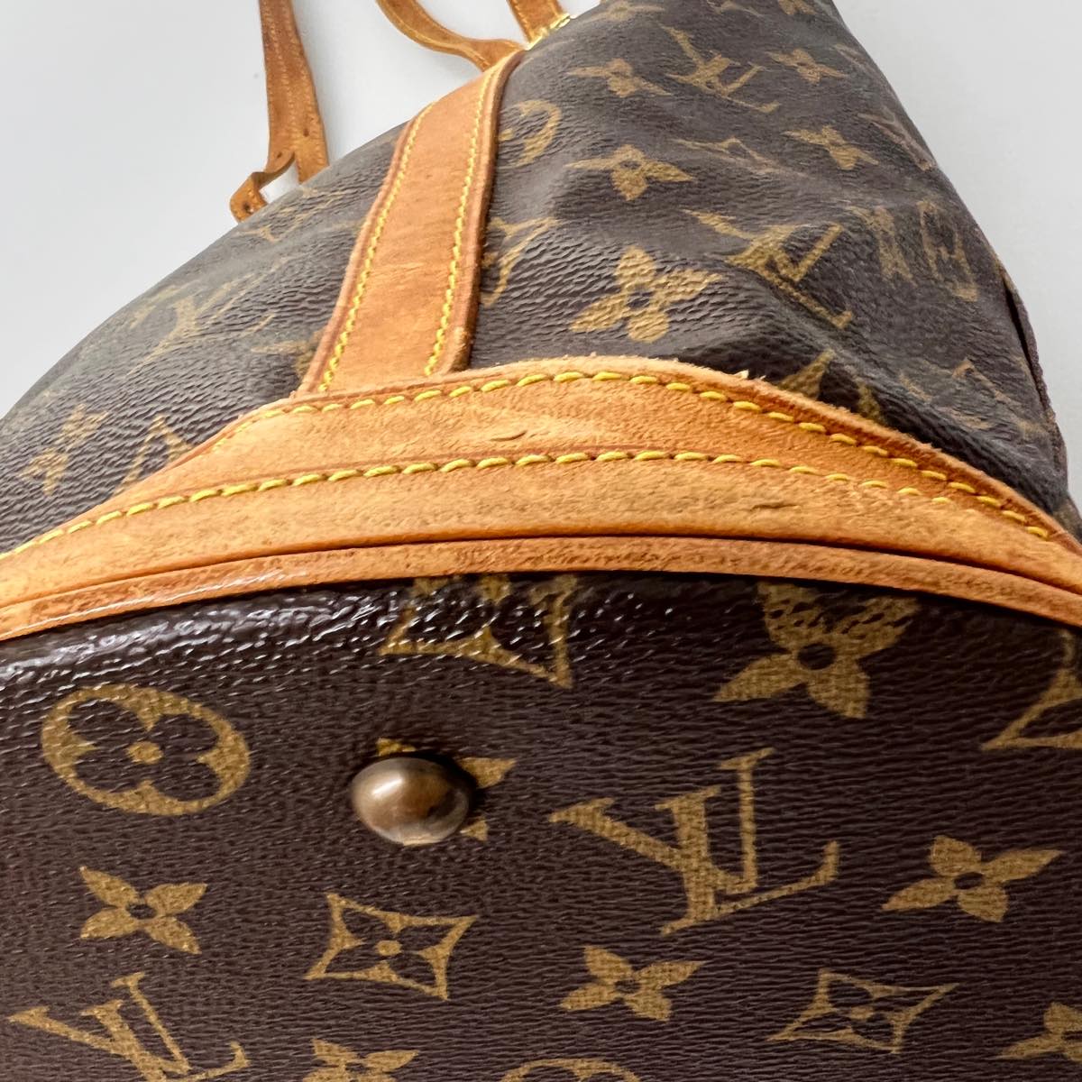 LOUIS VUITTON Monogram Bucket GM Shoulder Bag M42236 LV Auth ar7810