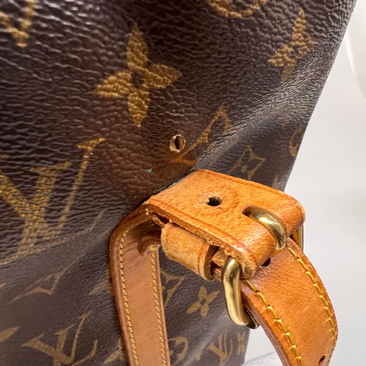 LOUIS VUITTON Monogram Bucket GM Shoulder Bag M42236 LV Auth ar7810