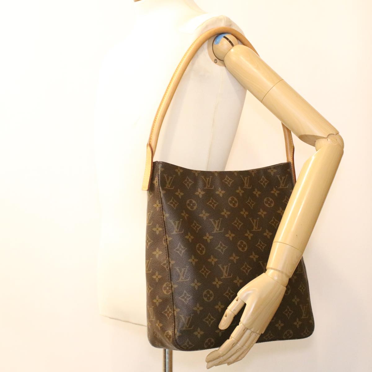 LOUIS VUITTON Monogram Looping GM Shoulder Bag M51145 LV Auth ar8477