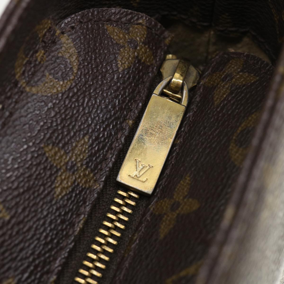 LOUIS VUITTON Monogram Luco Tote Bag M51155 LV Auth ar8833