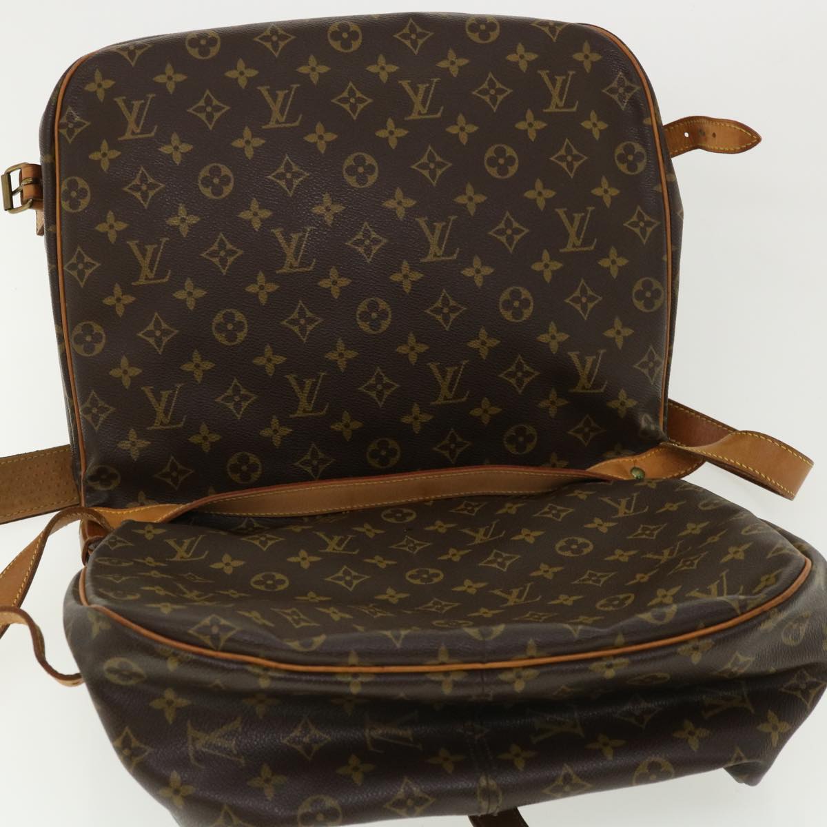 LOUIS VUITTON Monogram Saumur 35 Shoulder Bag M42254 LV Auth ar8861