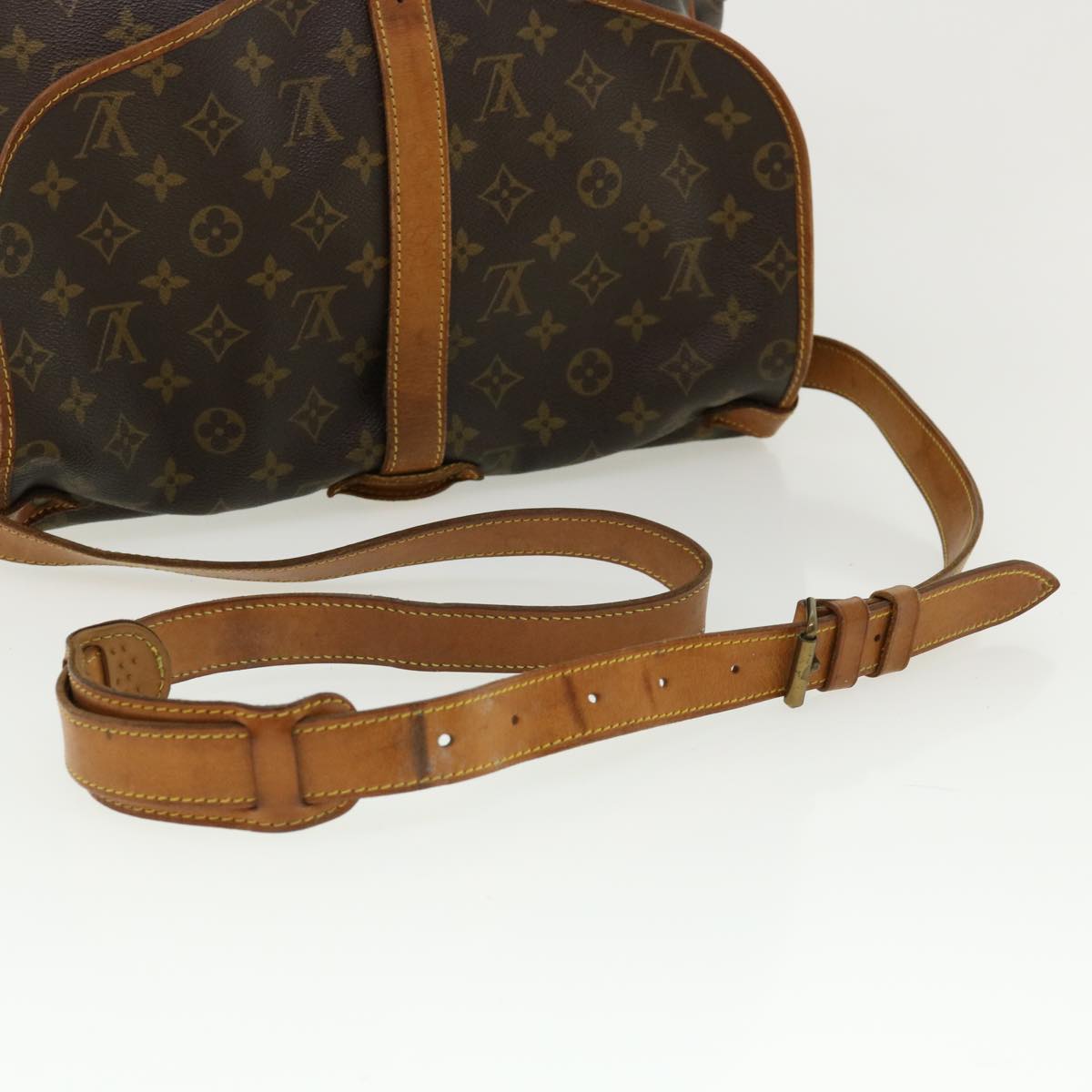 LOUIS VUITTON Monogram Saumur 35 Shoulder Bag M42254 LV Auth ar8861