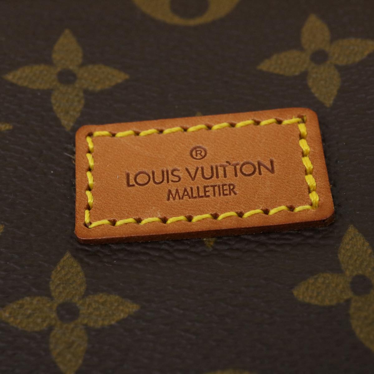 LOUIS VUITTON Monogram Saumur 35 Shoulder Bag M42254 LV Auth ar8862