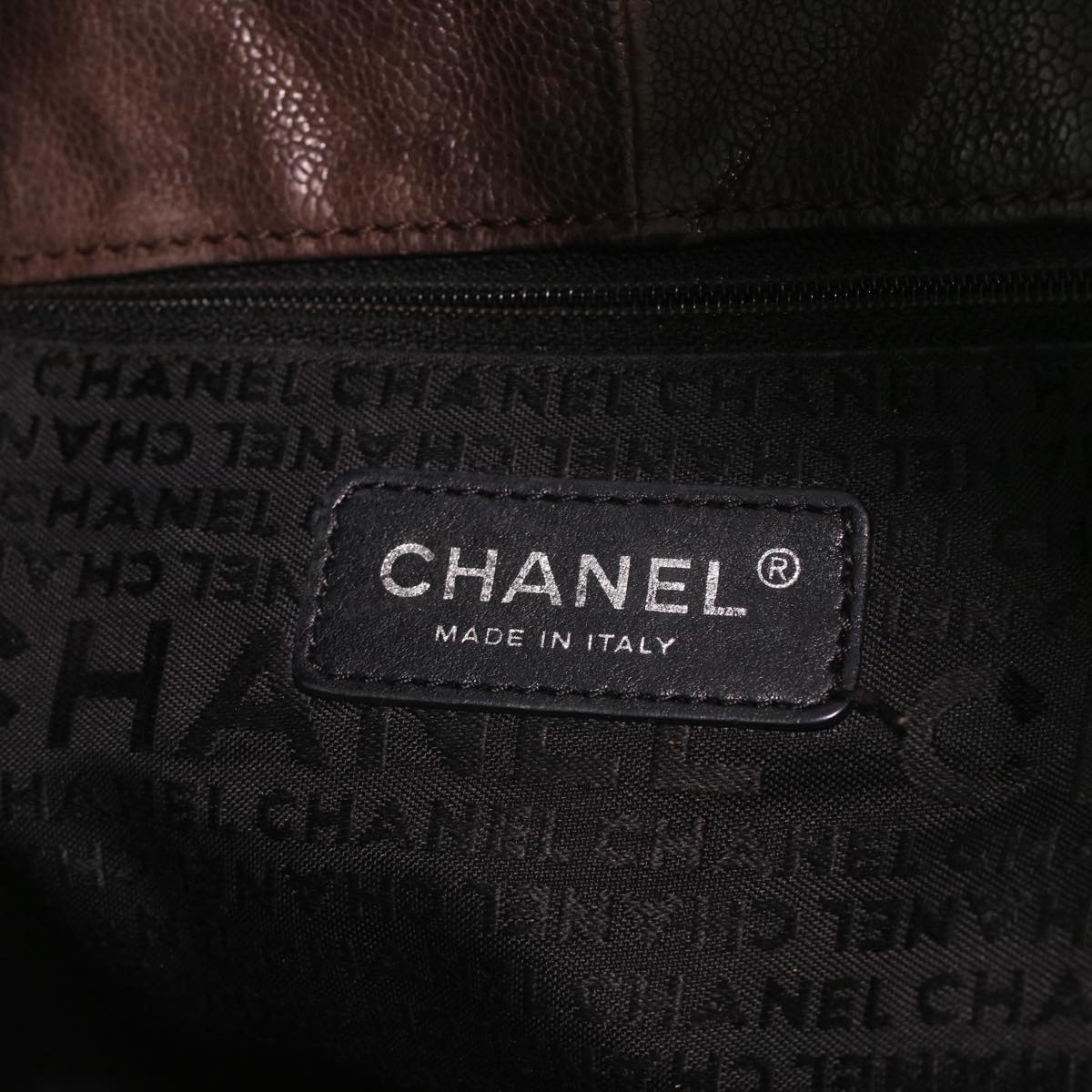 CHANEL Chain Shoulder Bag Caviar Skin Brown CC Auth ar8945
