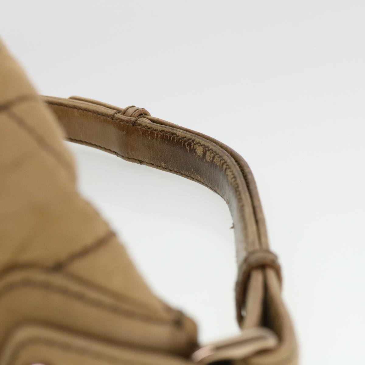 CHANEL Wild stitch Matelasse Shoulder Bag Leather Beige CC Auth ar9016