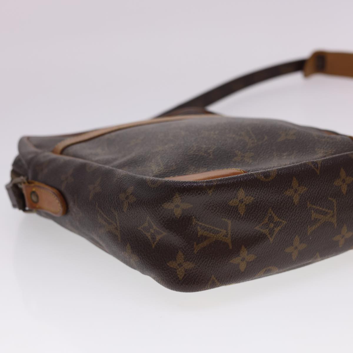 LOUIS VUITTON Monogram Danube MM Shoulder Bag M45264 LV Auth ar9248