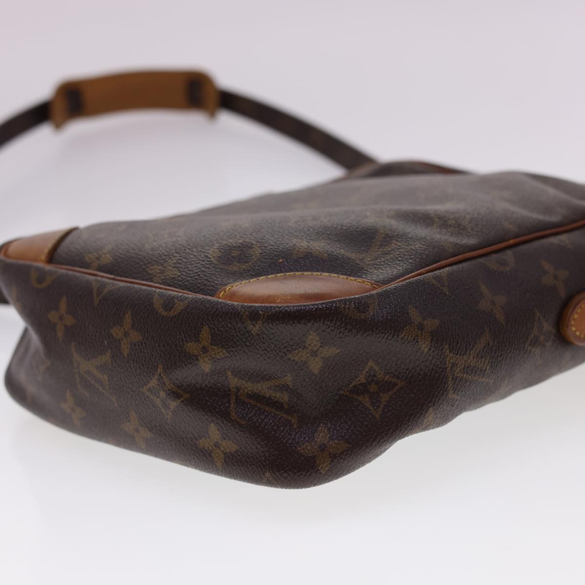 LOUIS VUITTON Monogram Danube MM Shoulder Bag M45264 LV Auth ar9248