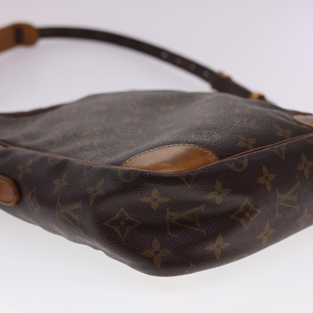 LOUIS VUITTON Monogram Danube MM Shoulder Bag M45264 LV Auth ar9248