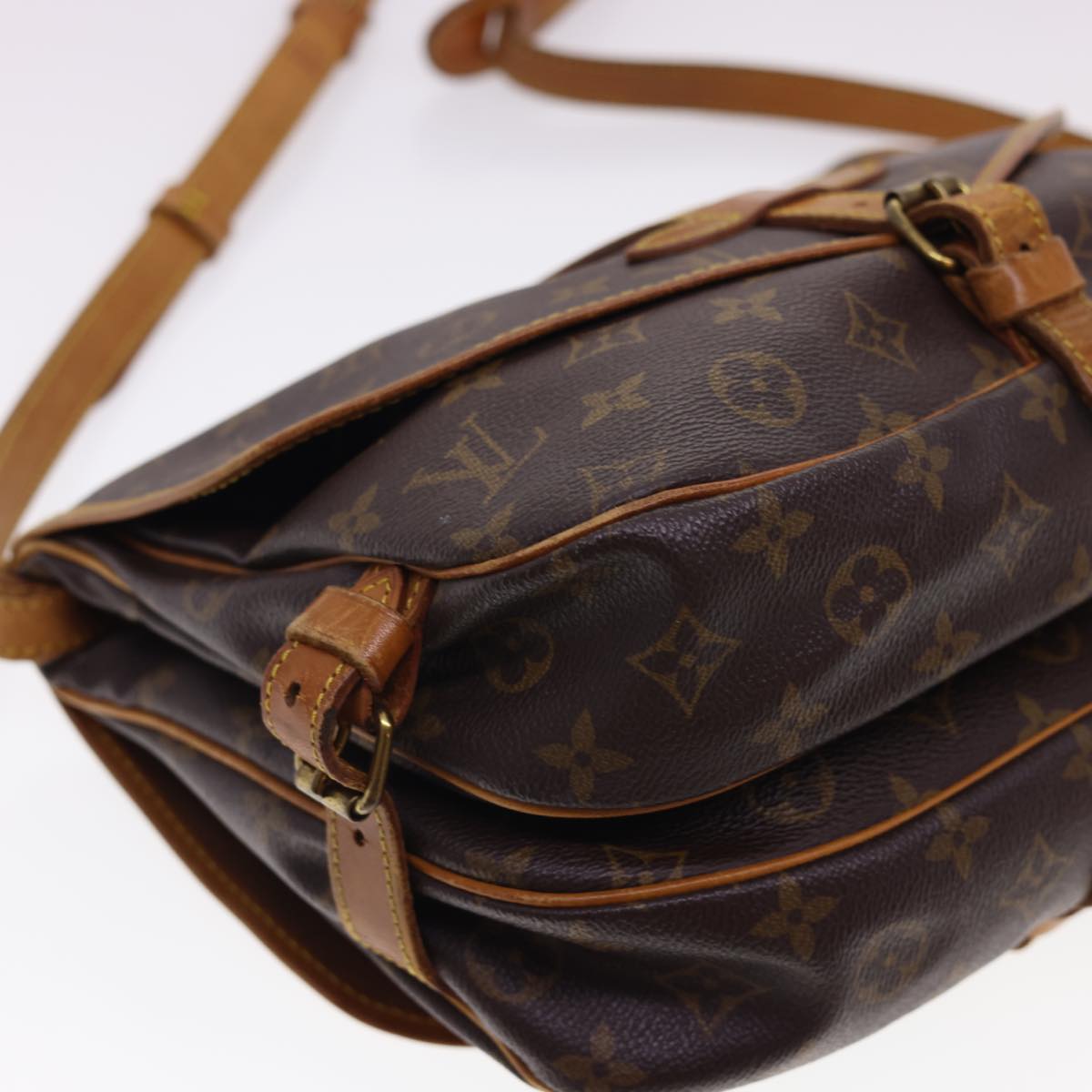 LOUIS VUITTON Monogram Saumur 30 Shoulder Bag M42256 LV Auth ar9252