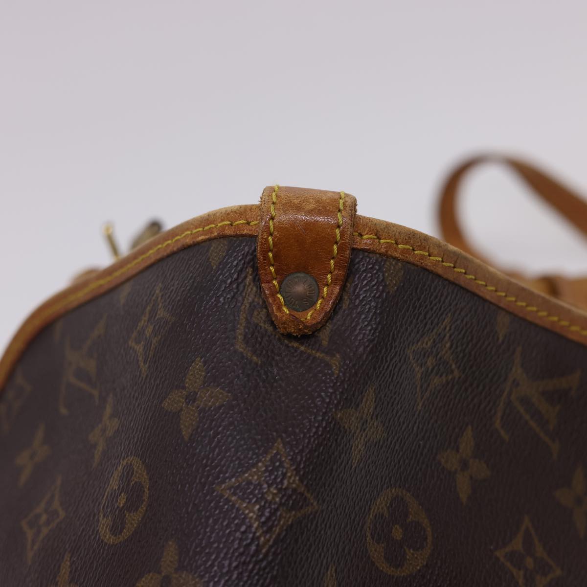 LOUIS VUITTON Monogram Saumur 30 Shoulder Bag M42256 LV Auth ar9252