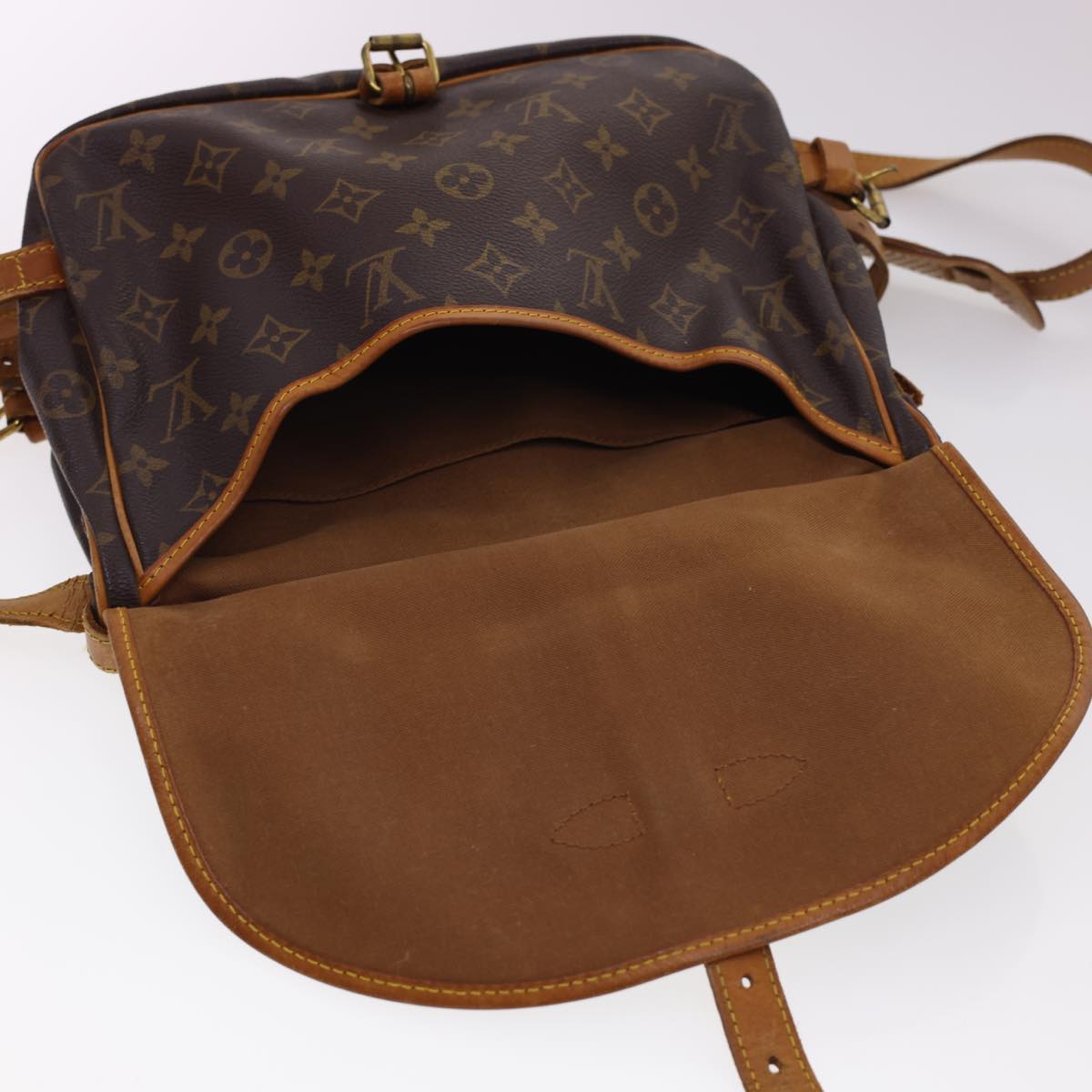 LOUIS VUITTON Monogram Saumur 30 Shoulder Bag M42256 LV Auth ar9252