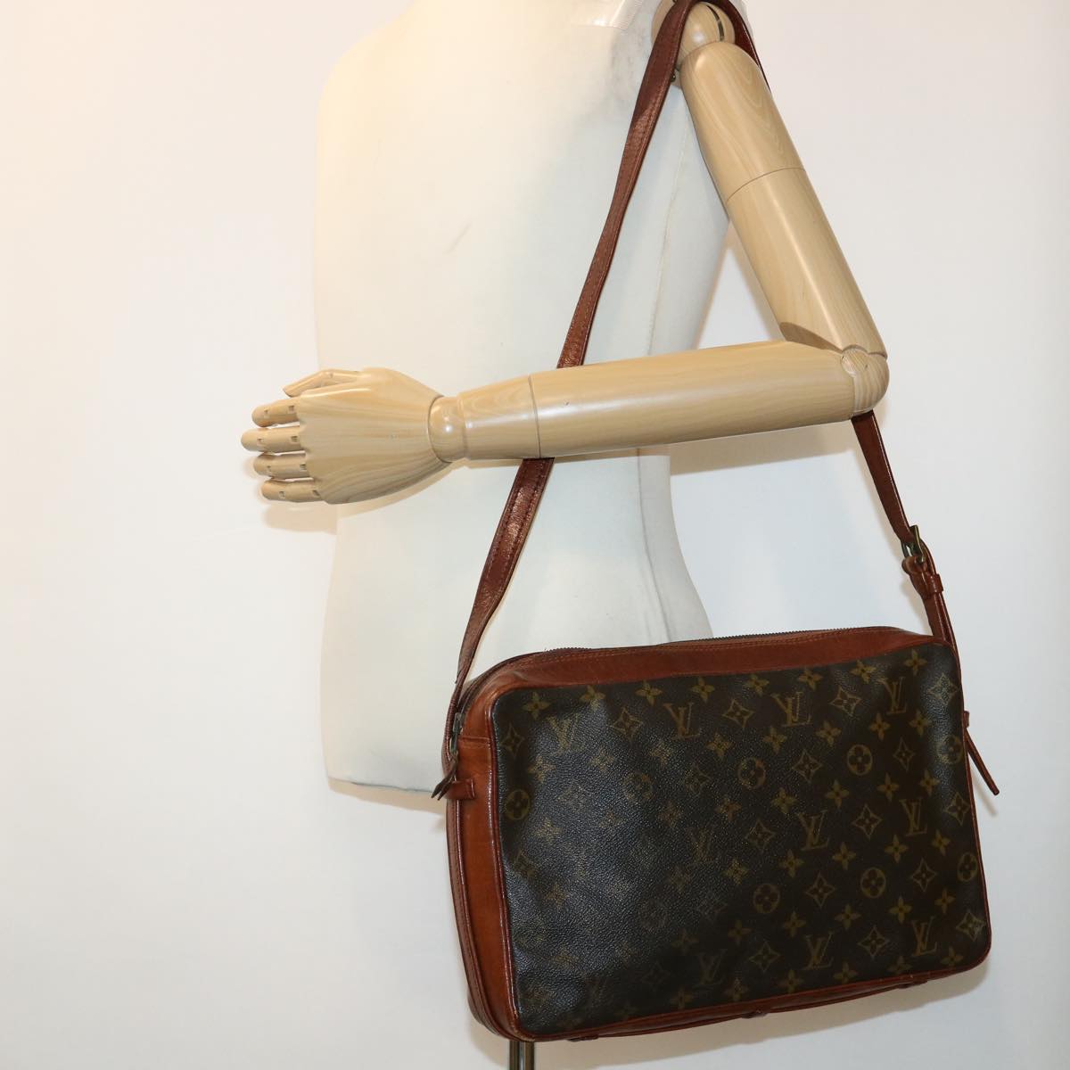 LOUIS VUITTON Monogram Sac Bandouliere Shoulder Bag M51364 Auth ar9333B