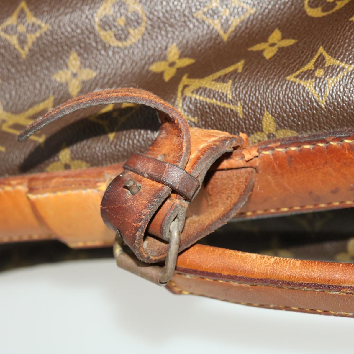 LOUIS VUITTON Monogram Caddie Bag No.87 LV Auth ar9516