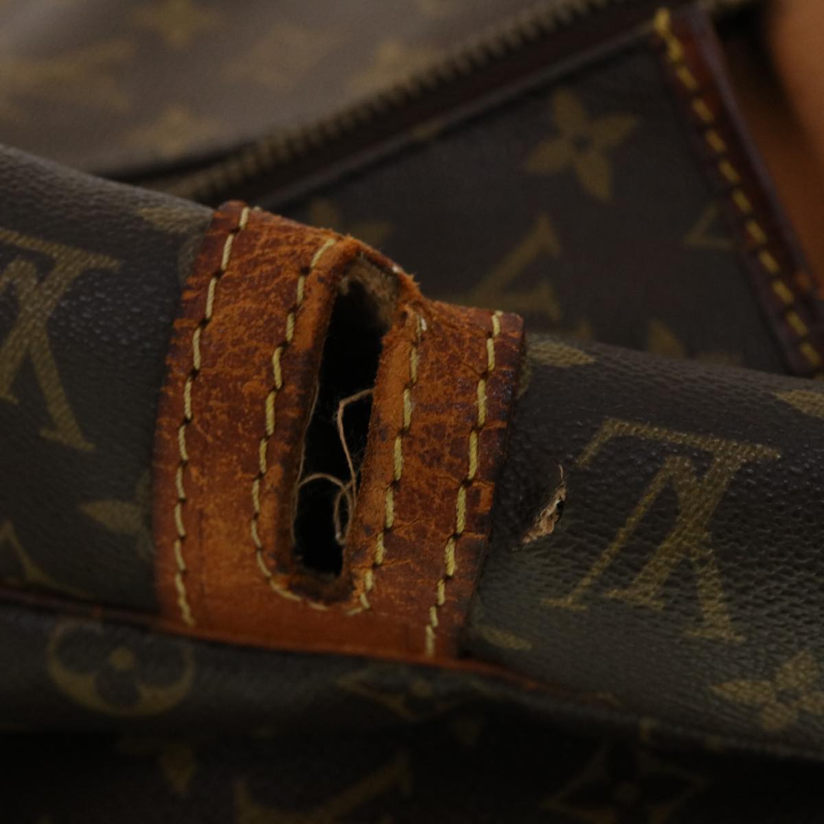 LOUIS VUITTON Monogram Caddie Bag No.87 LV Auth ar9516