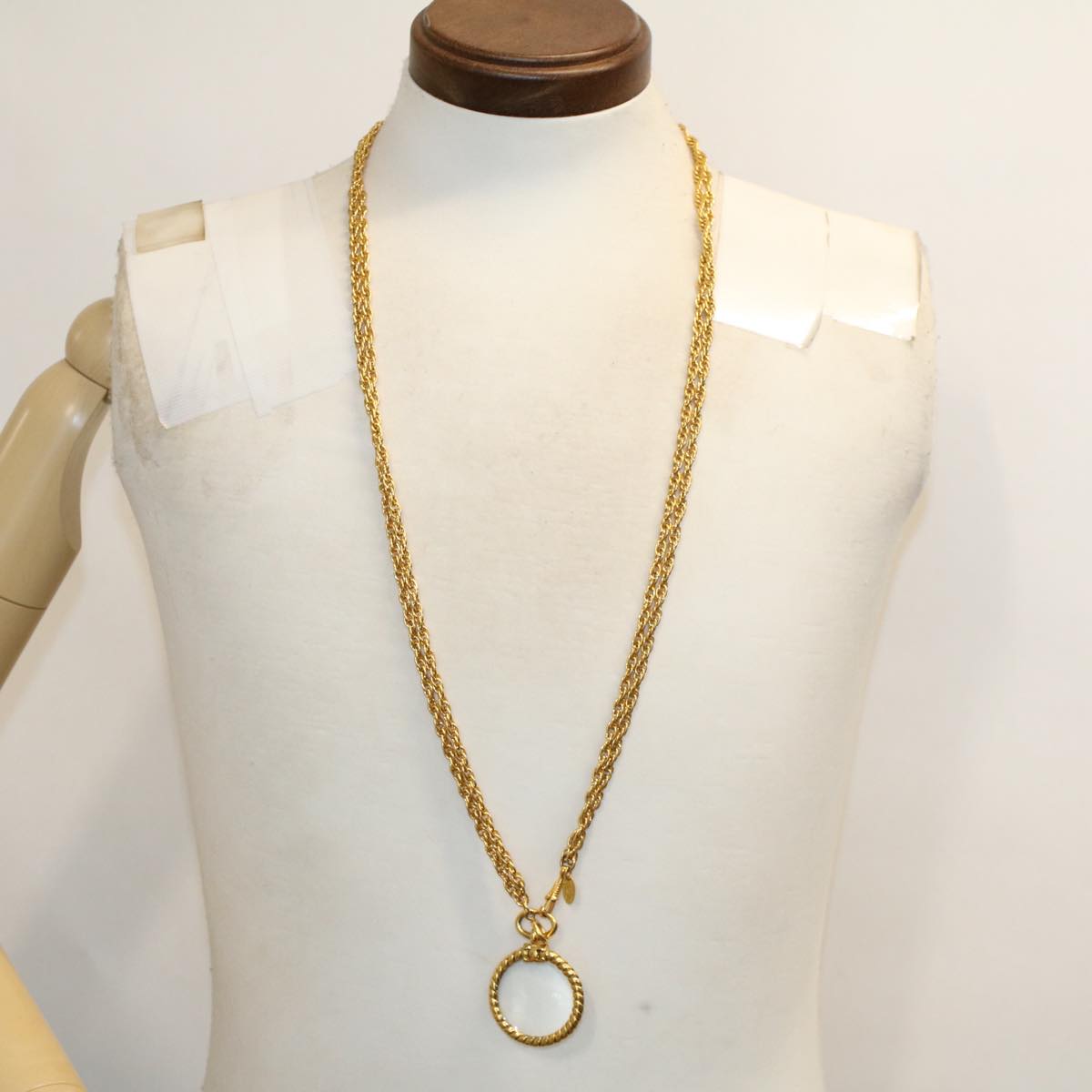 CHANEL Magnifying Glass Chain Necklace Metal Gold Tone CC Auth ar9782