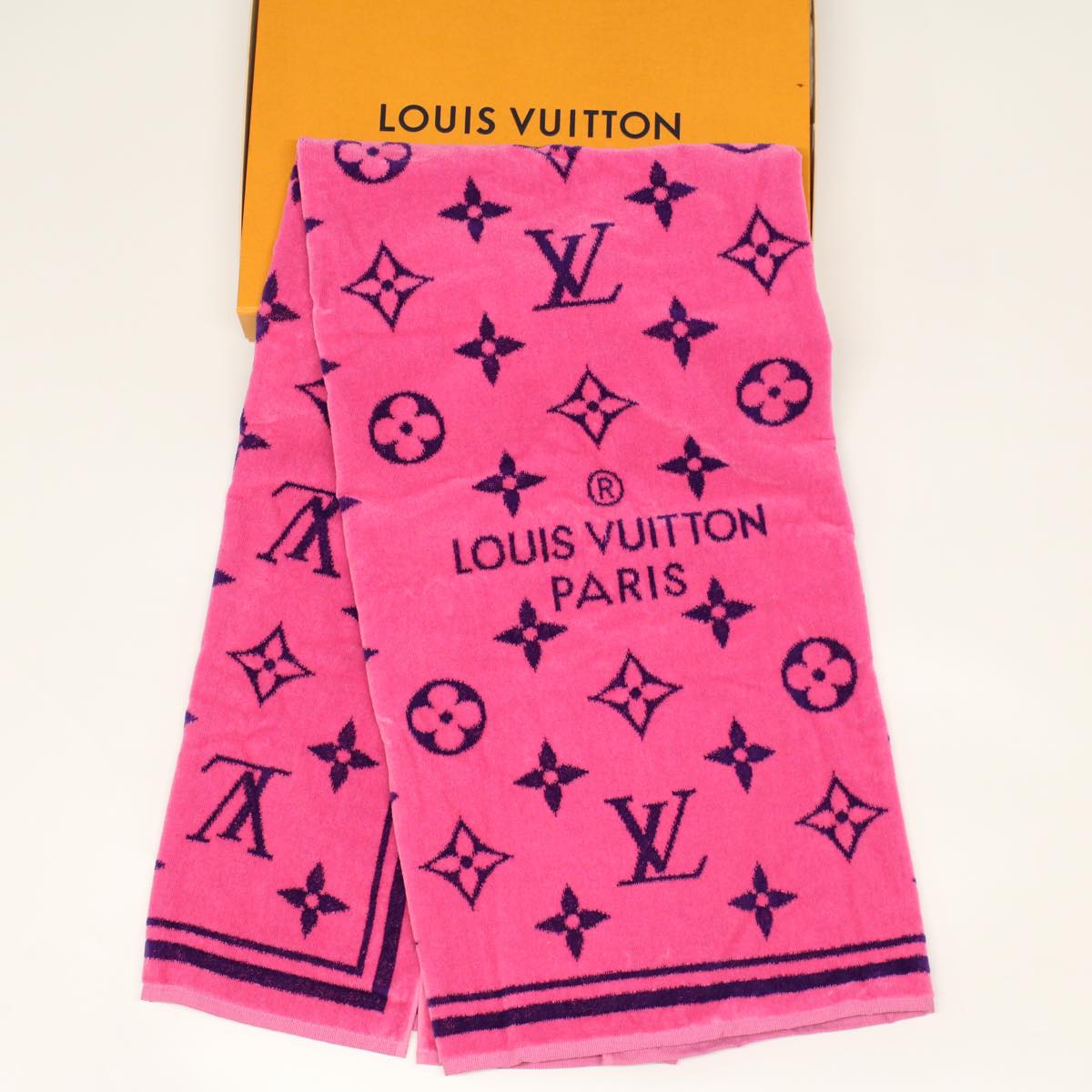 LOUIS VUITTON Monogram Beach Doradoban Towel Pink Purple M78644 LV Auth ar9853