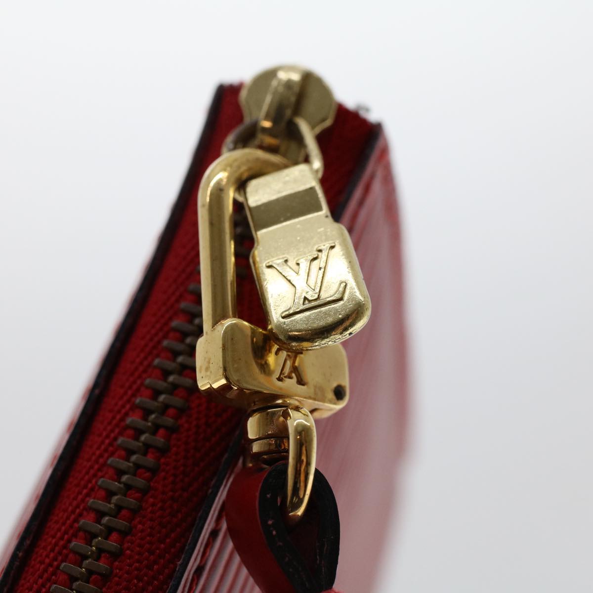 LOUIS VUITTON Epi Pochette Accessoires Pouch Vintage Red M52947 LV Auth ar9868B