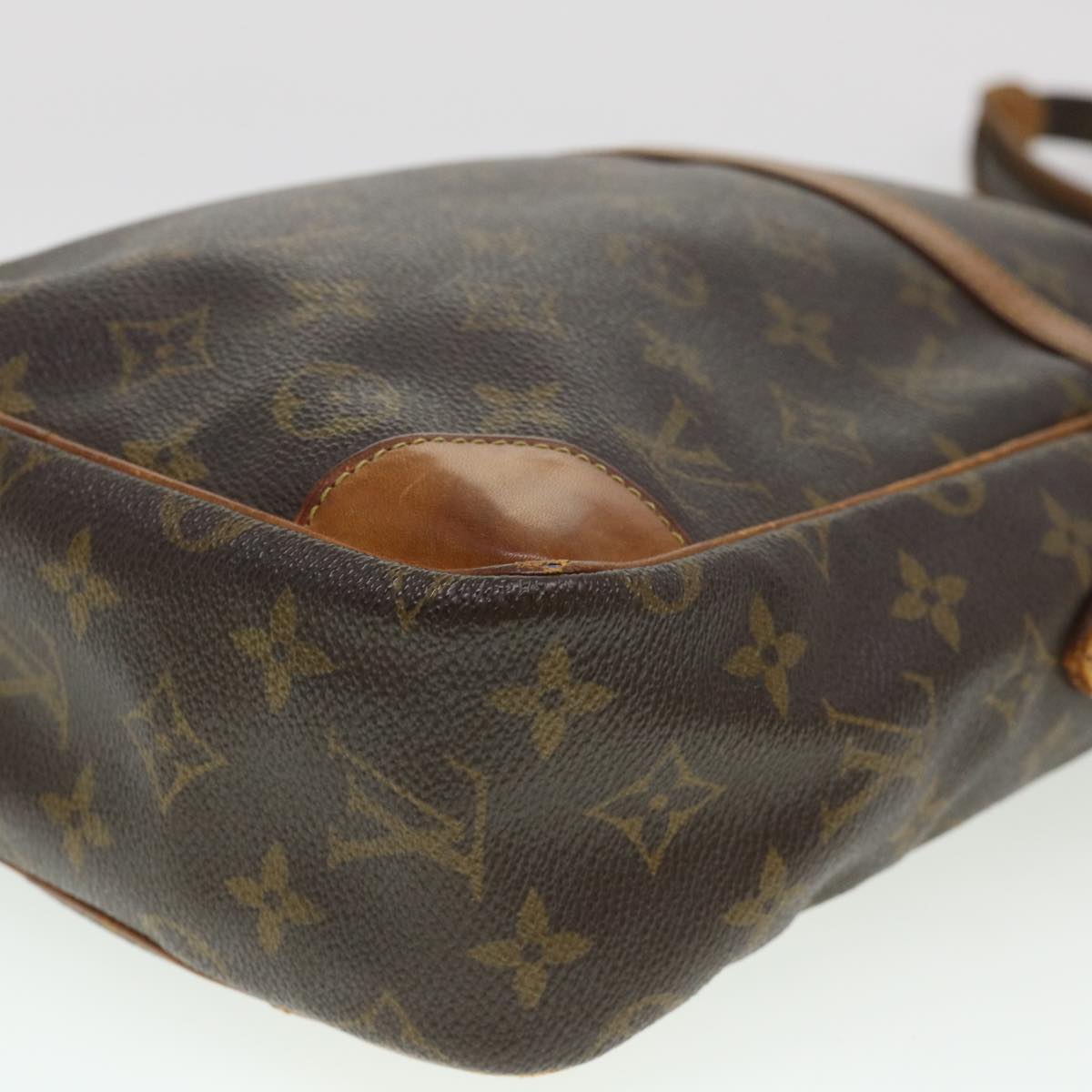 LOUIS VUITTON Monogram Danube MM Shoulder Bag M45264 LV Auth B167