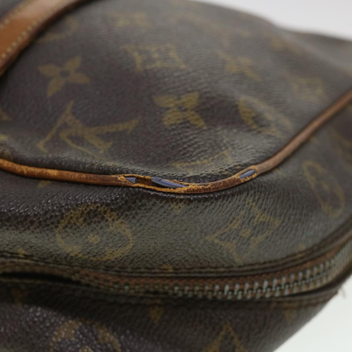 LOUIS VUITTON Monogram Danube MM Shoulder Bag M45264 LV Auth B167