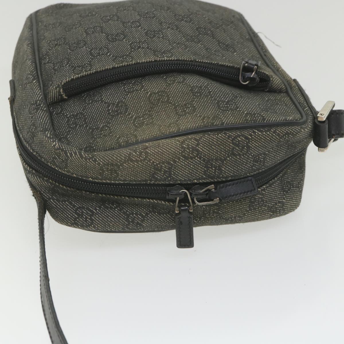 GUCCI GG Canvas Shoulder Bag Black 03136 Auth bs10038