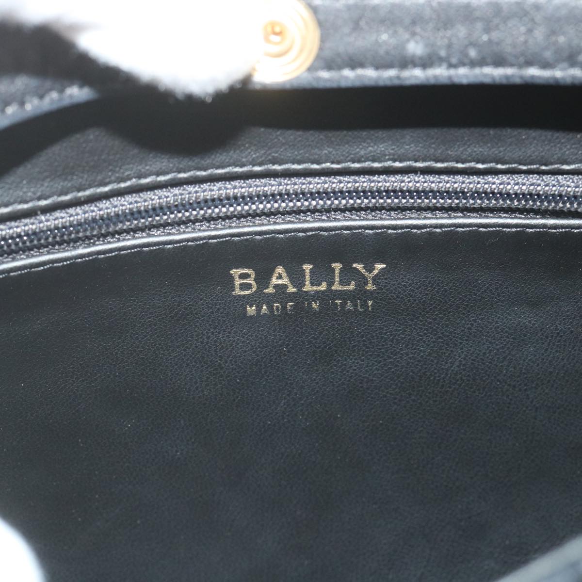 BALLY Quilted Shoulder Bag Leather Black Auth bs10058